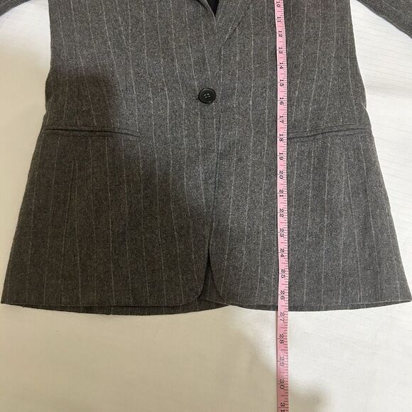 Club Monaco Short Blazer Jacket Pinstripe Career Ladies Women's 4 Wool Corpcore - Picture 6 of 8